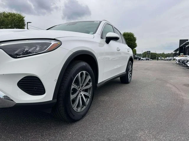 Used 2026 White Mercedes-Benz GLC 300 image 14