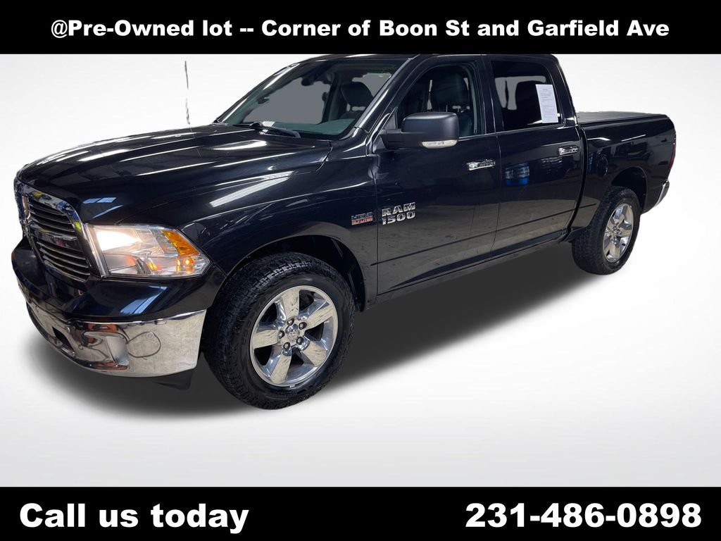 2016 RAM 1500 Big Horn 4x4 Crew Cab 5'7's photo
