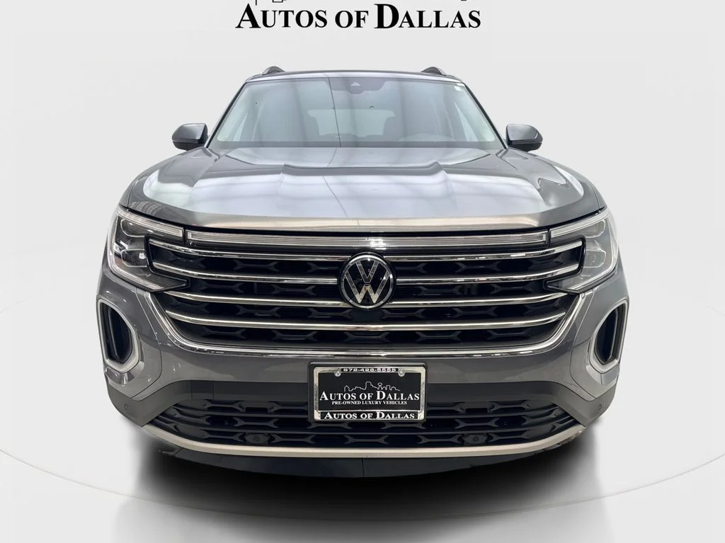 Used 2024 Gray Volkswagen 2.0T SE w/Technology image 3