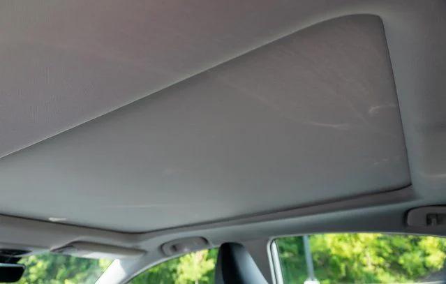 Used 2025 Pearl Toyota XLE image 14