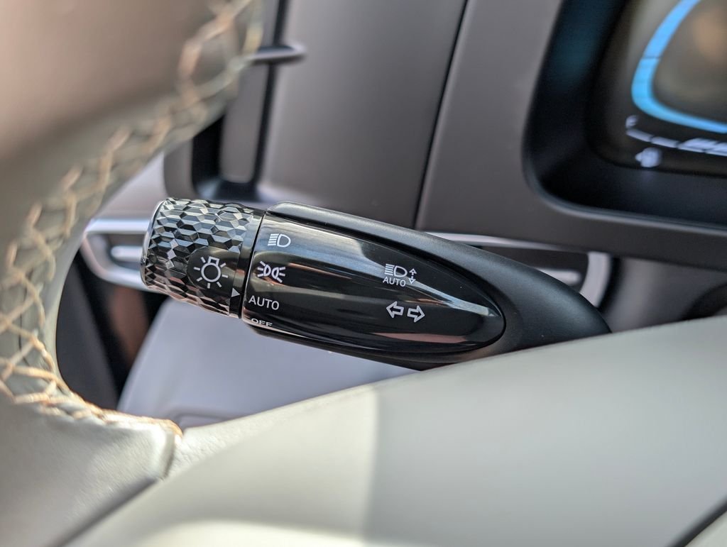 Certified Used 2025 Black Hyundai SEL Sport image 27