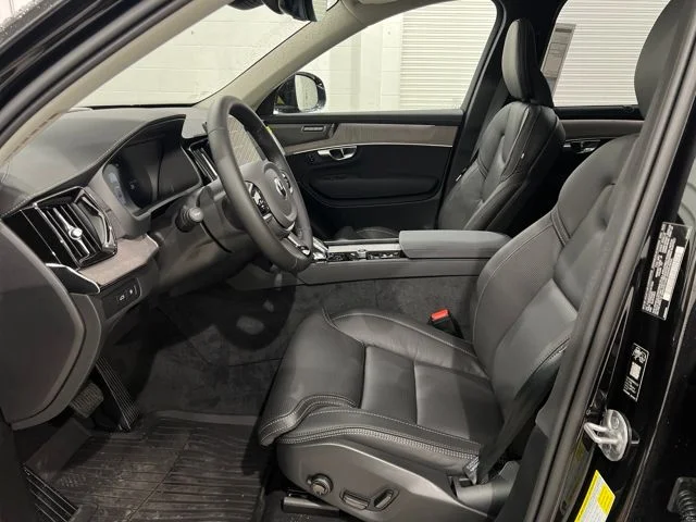 New 2026 Onyx Black Volvo Ultra image 9