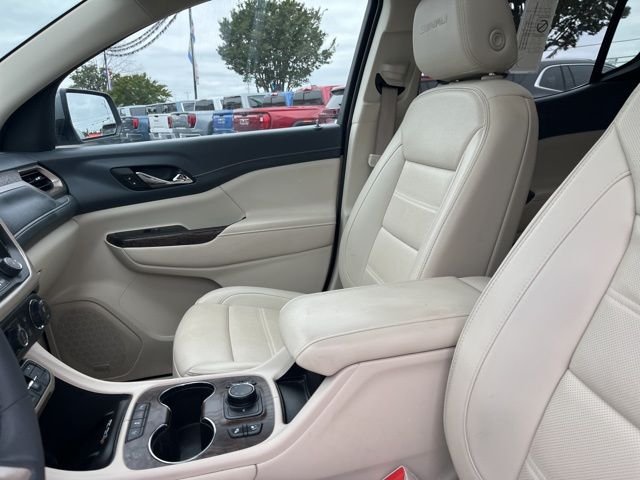 Used 2023 Silver GMC Denali image 10