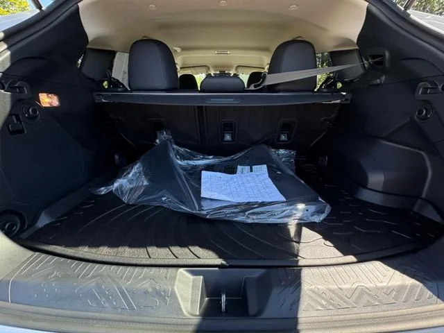 New 2026 CRYSTAL WHITE PEARL Subaru Limited Hybrid image 35