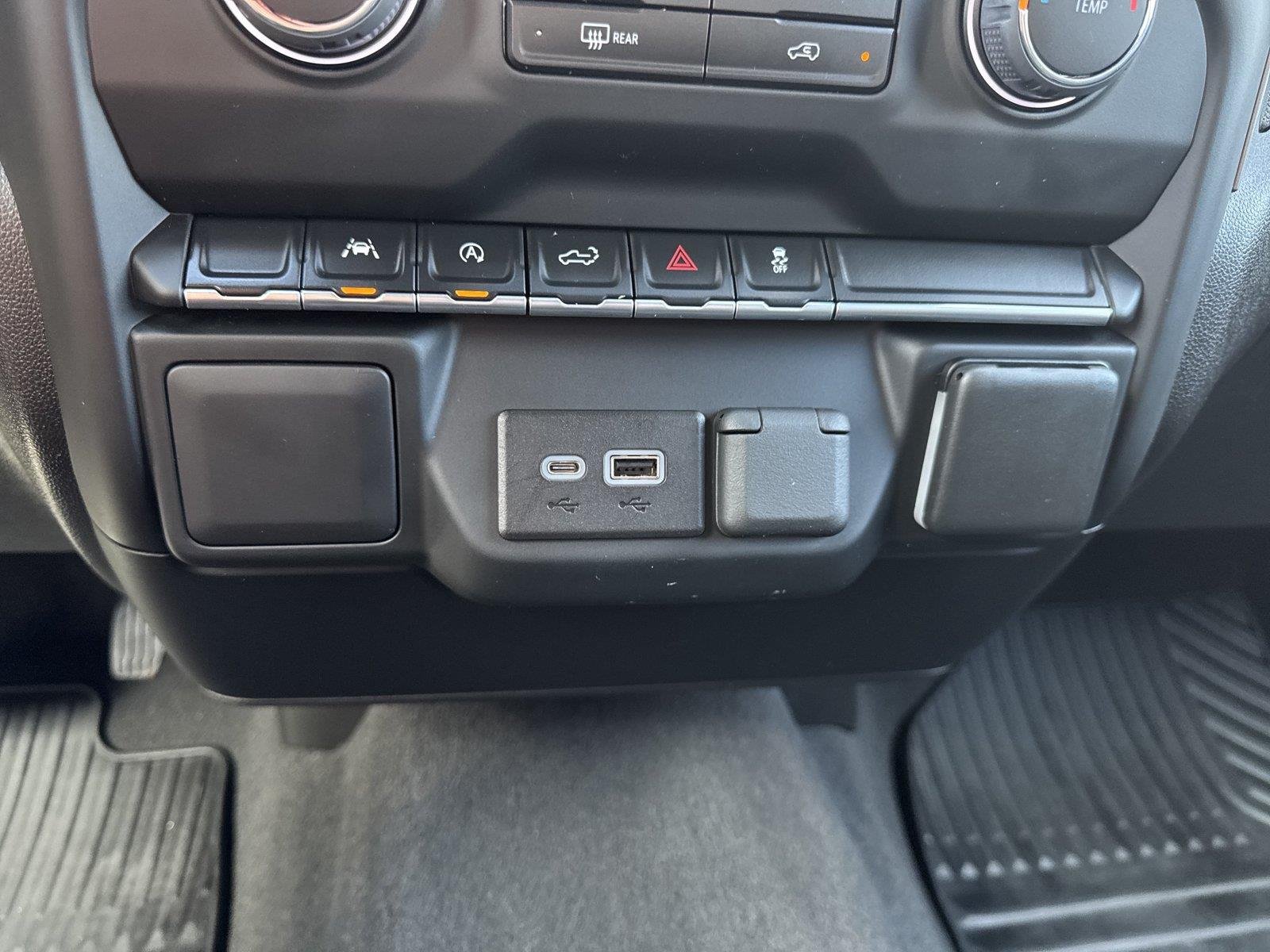 Used 2022 Summit White Chevrolet Custom image 27