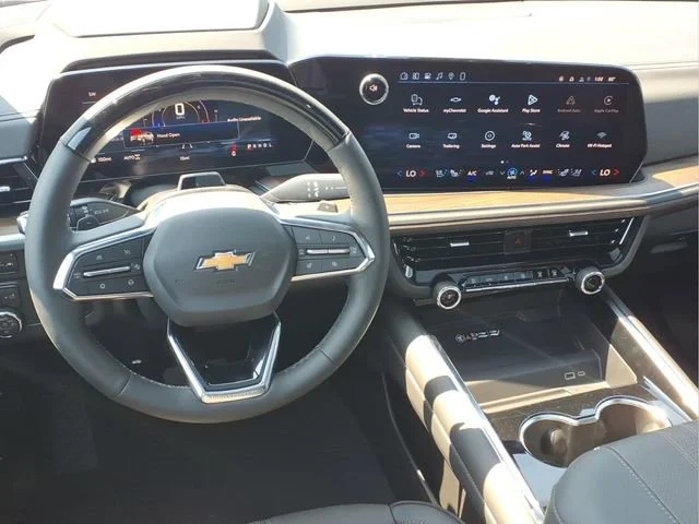 New 2026 Polar White Tricoat Chevrolet High Country image 19