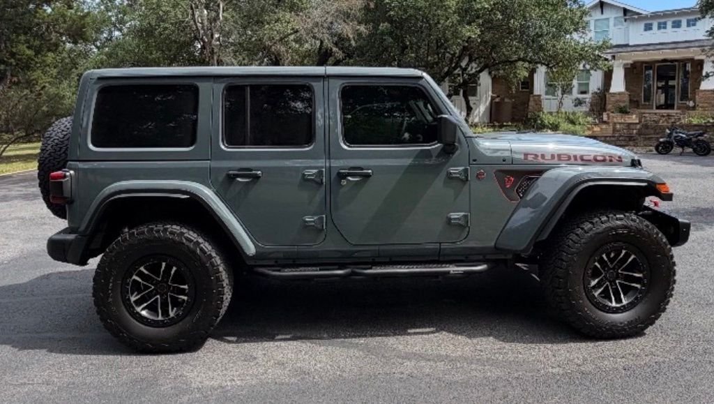Used 2024 Anvil Clear Coat Jeep Rubicon X image 2