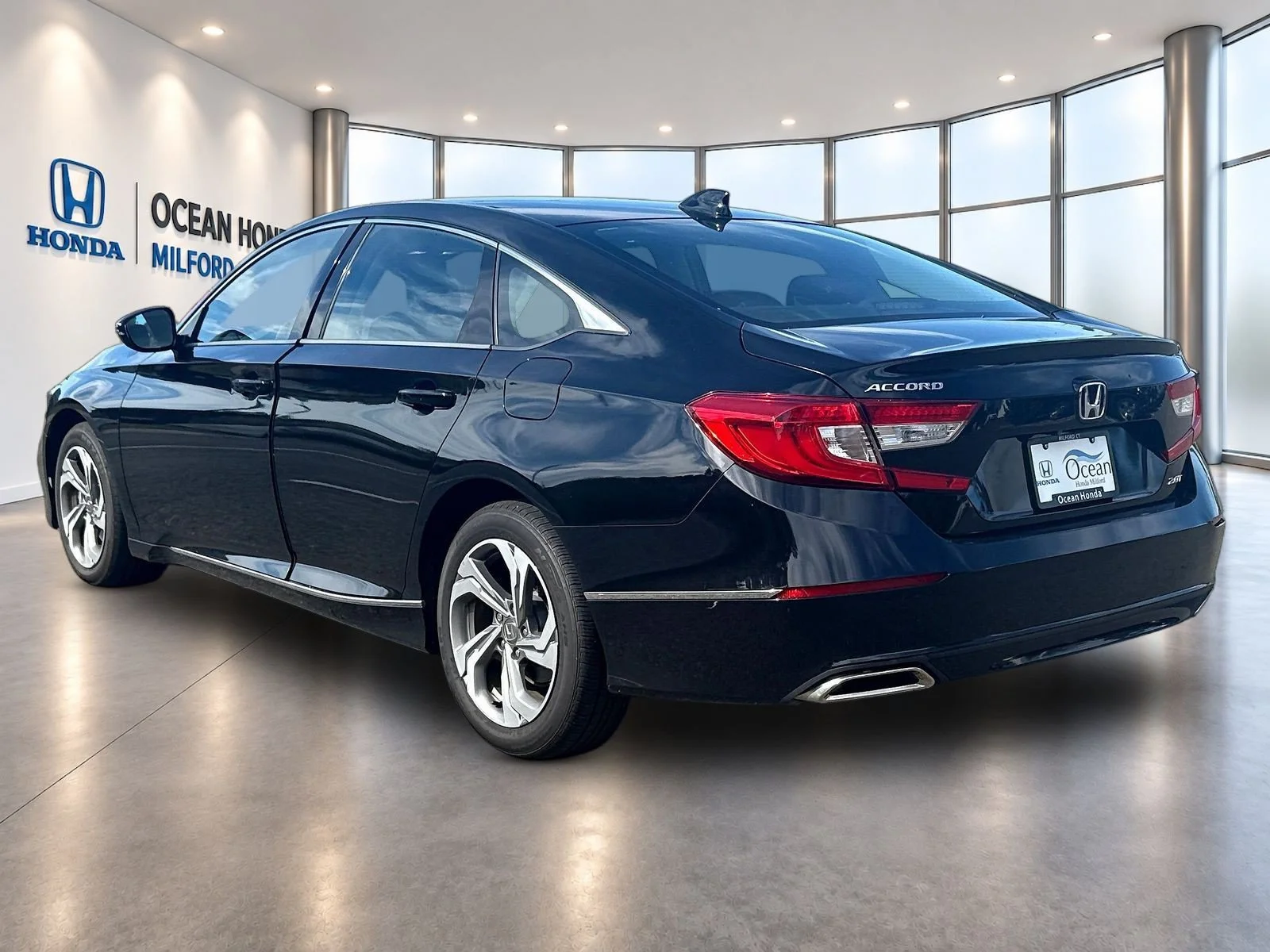 Used 2018 Crystal Black Pearl Honda EX-L 2.0T image 8