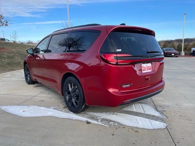New 2026 Red Hot Pearlcoat Chrysler Select image 3