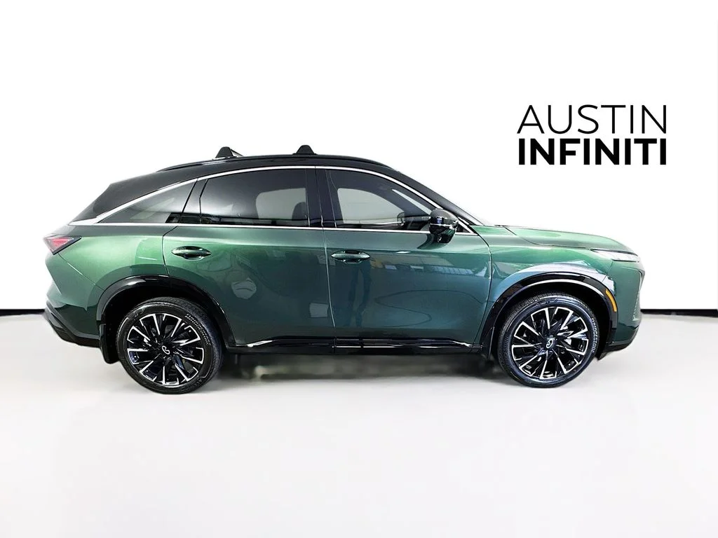 New 2027 2T DEEP EMRD INFINITI AUTOGRAPH image 8
