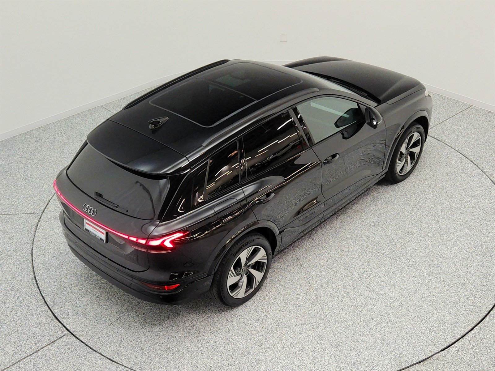 Used 2025 Mythos Black Metallic Audi Premium Plus quattro image 38