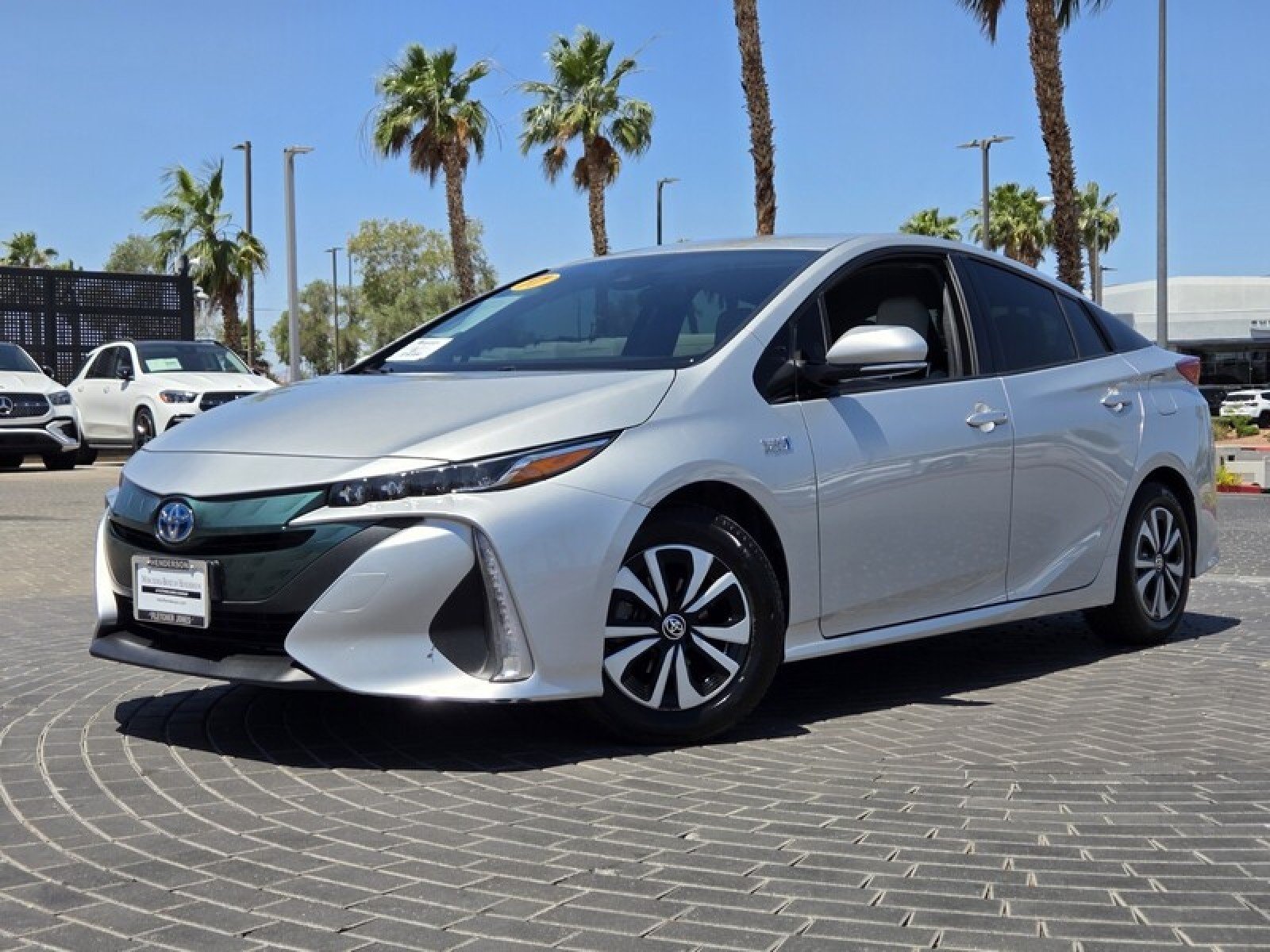 2017 Toyota Prius Prime Premium's photo