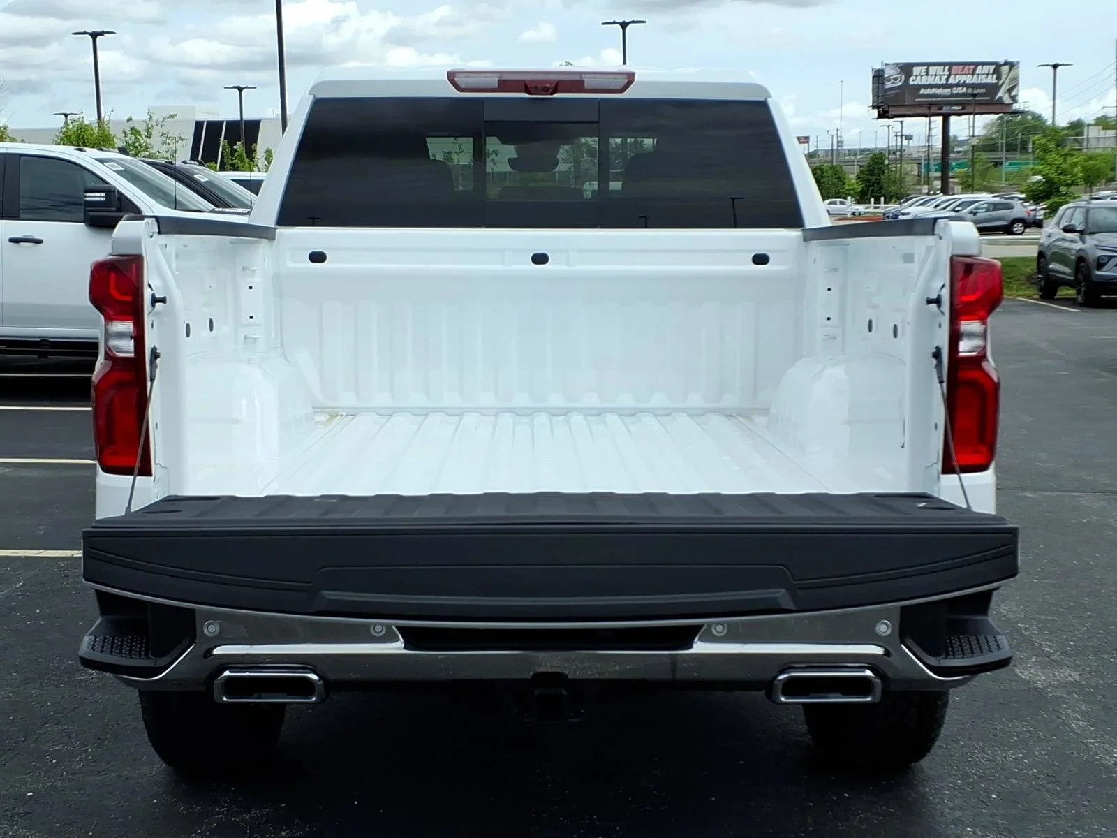 New 2026 Summit White Chevrolet LTZ image 19