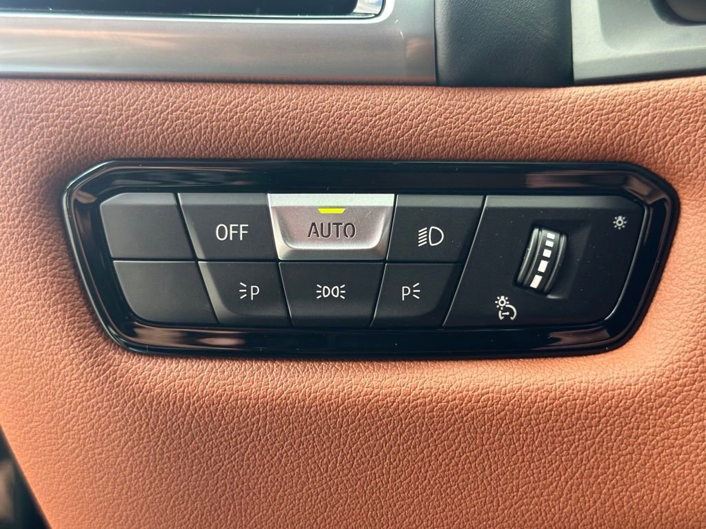 2026 BMW 8 Series 840i - Photo 31