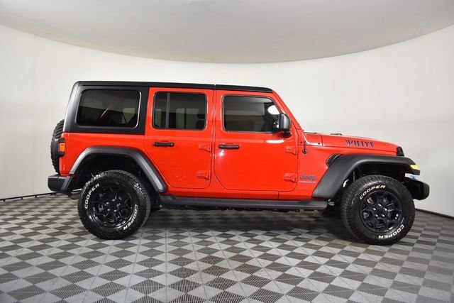 Used 2023 Red Jeep 4x4 image 11