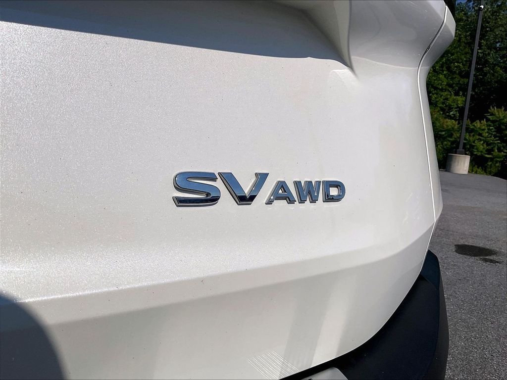 Used 2023 Pearl White Tricoat Nissan SV image 27