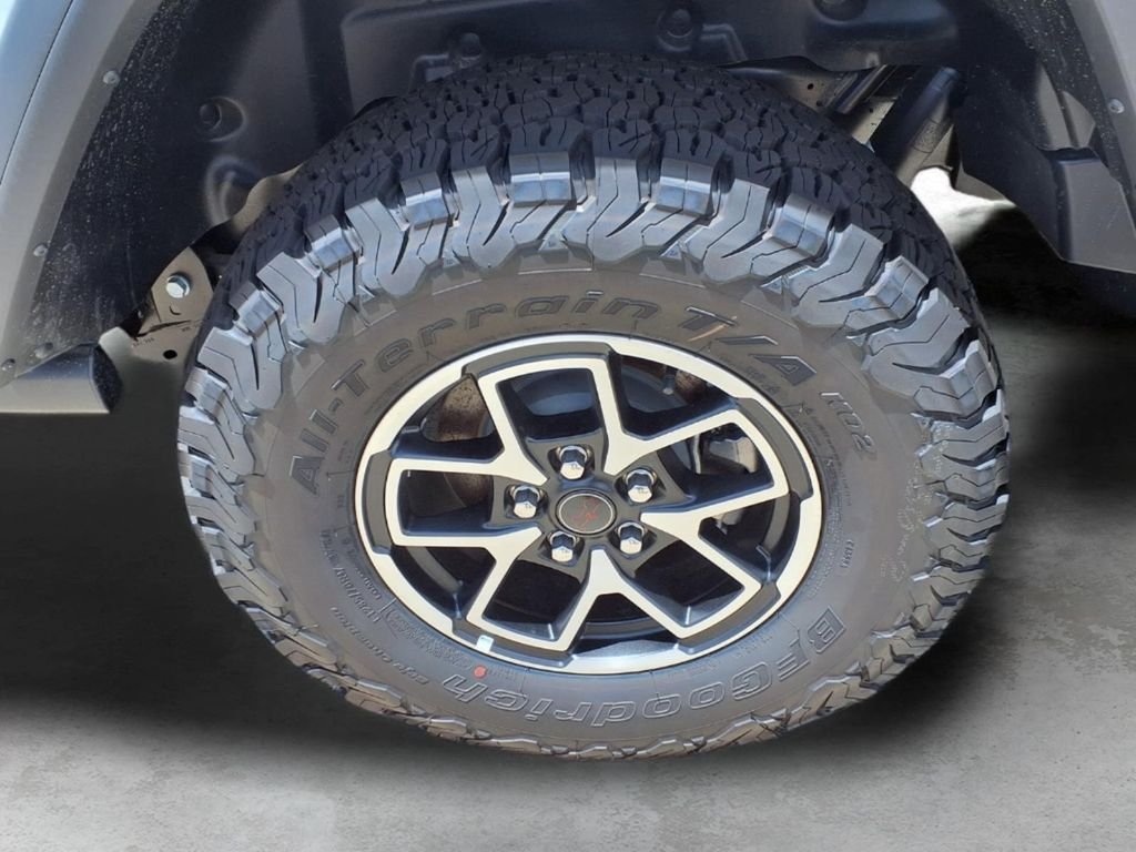 New 2026 Bright White Clearcoat Jeep Rubicon image 7
