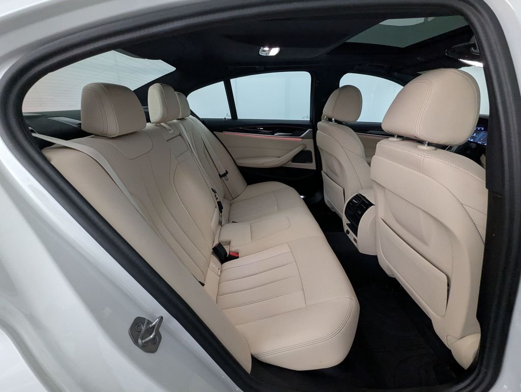 2023 BMW 5 Series 530i - Photo 34