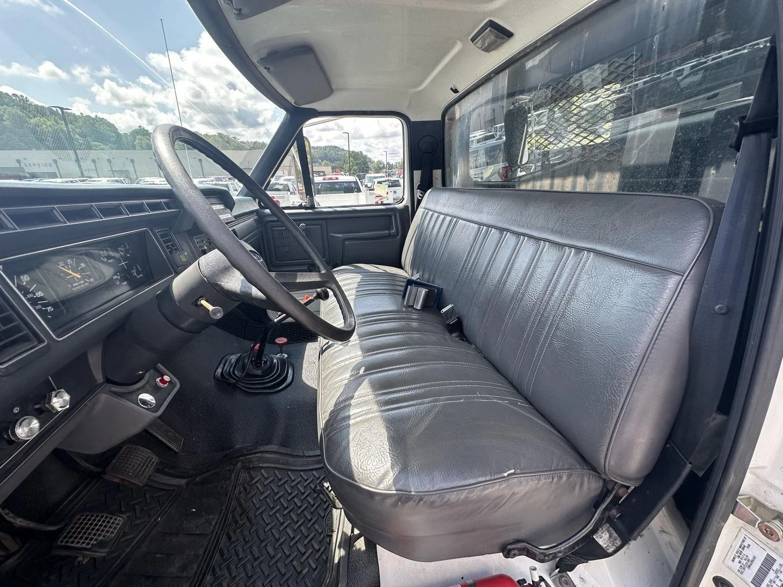 1994 Ford F-600 - Photo 7