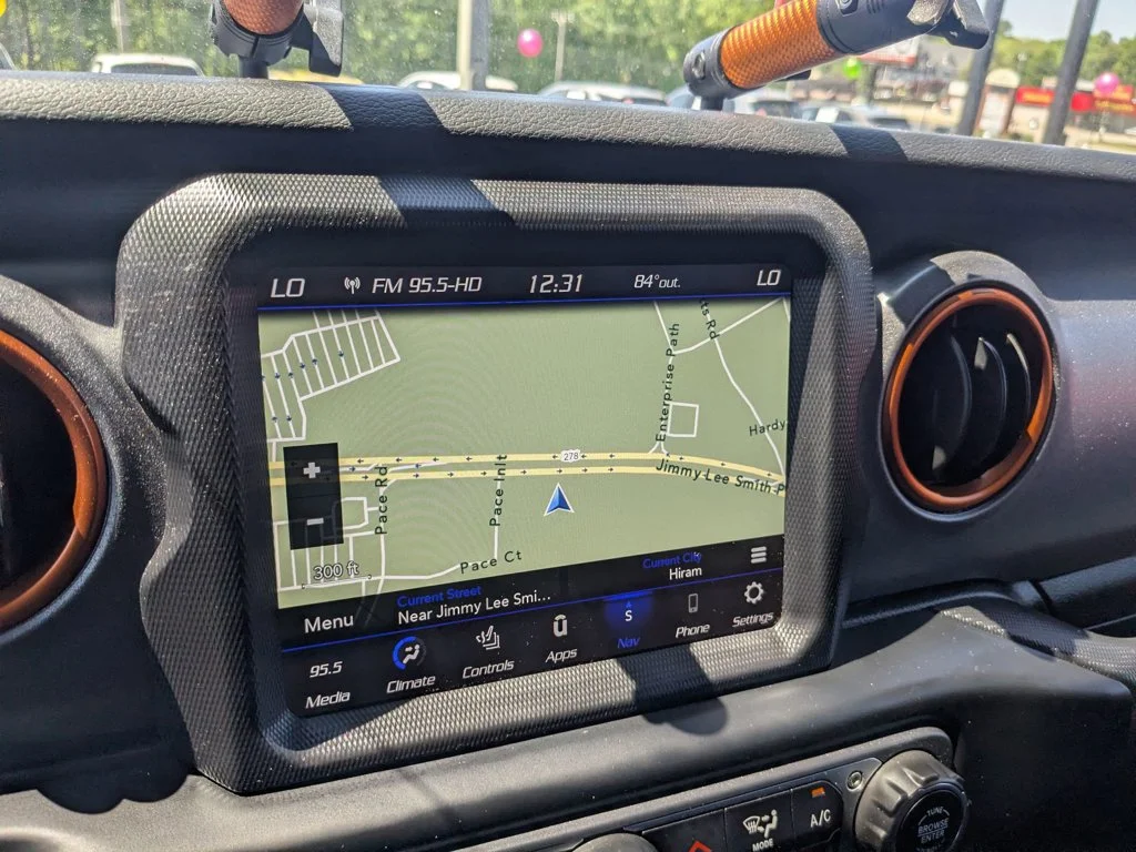 Used 2020 Black Clearcoat Jeep Mojave image 16