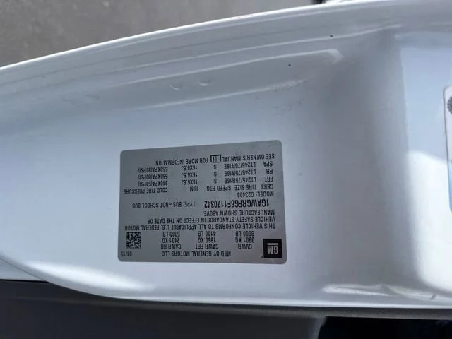 Used 2015 SUMMIT WHITE Chevrolet LT image 33