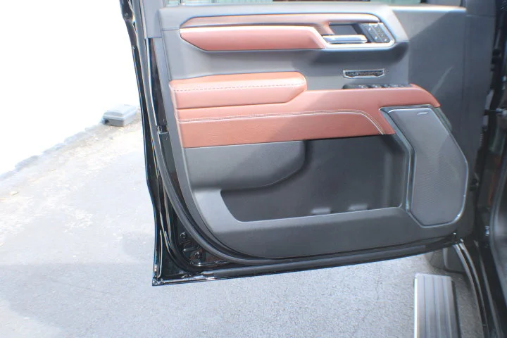 Certified Used 2025 Onyx Black GMC Denali Ultimate image 6
