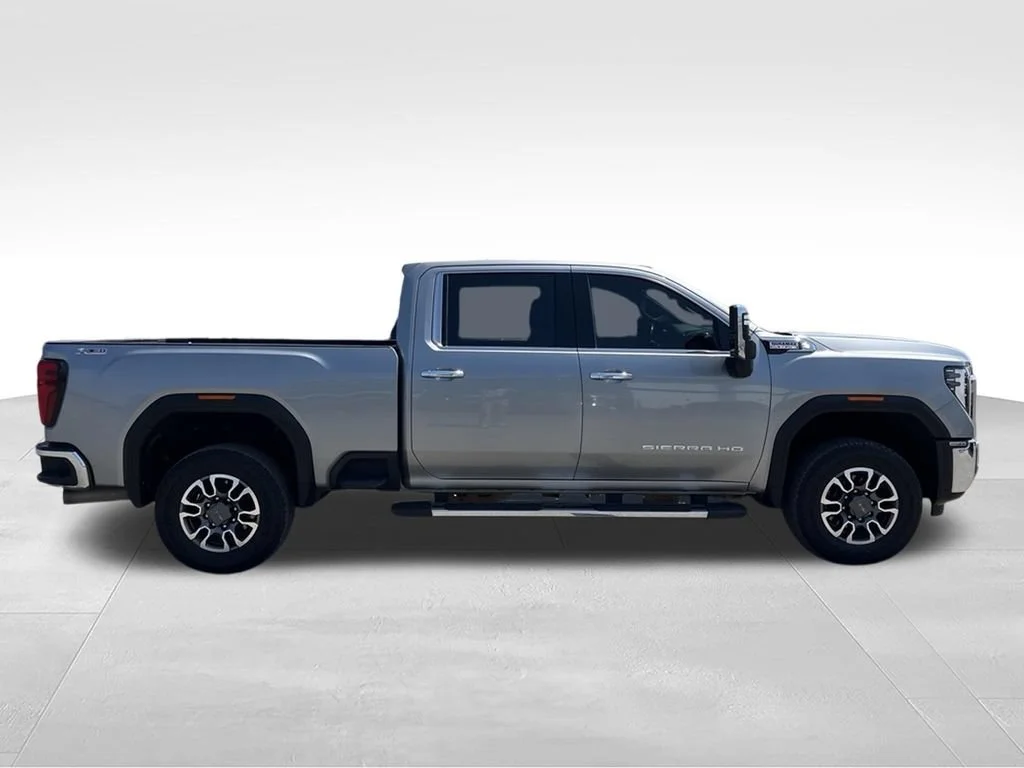 Used 2024 Sterling Metallic GMC SLT image 4