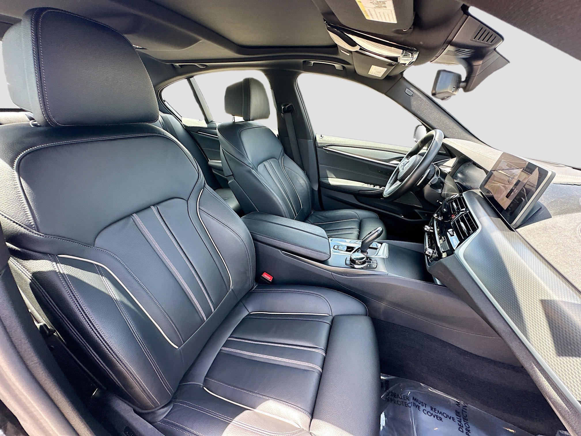 Used 2023 Black Sapphire Metallic BMW M550i xDrive image 24