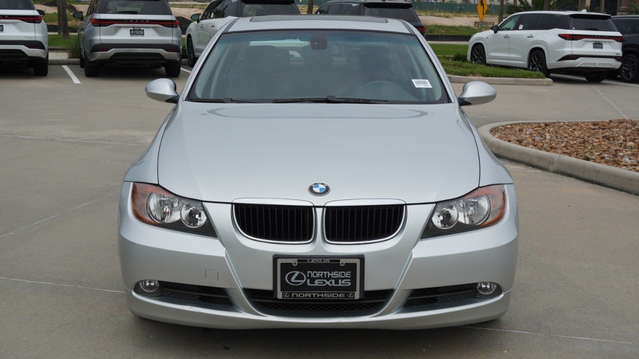 Used 2006 Silver BMW 325i image 2