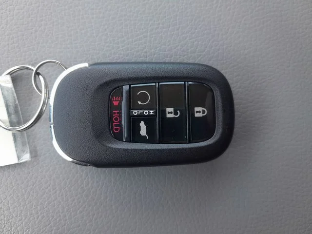 Used 2023 Silver Honda Elite image 10