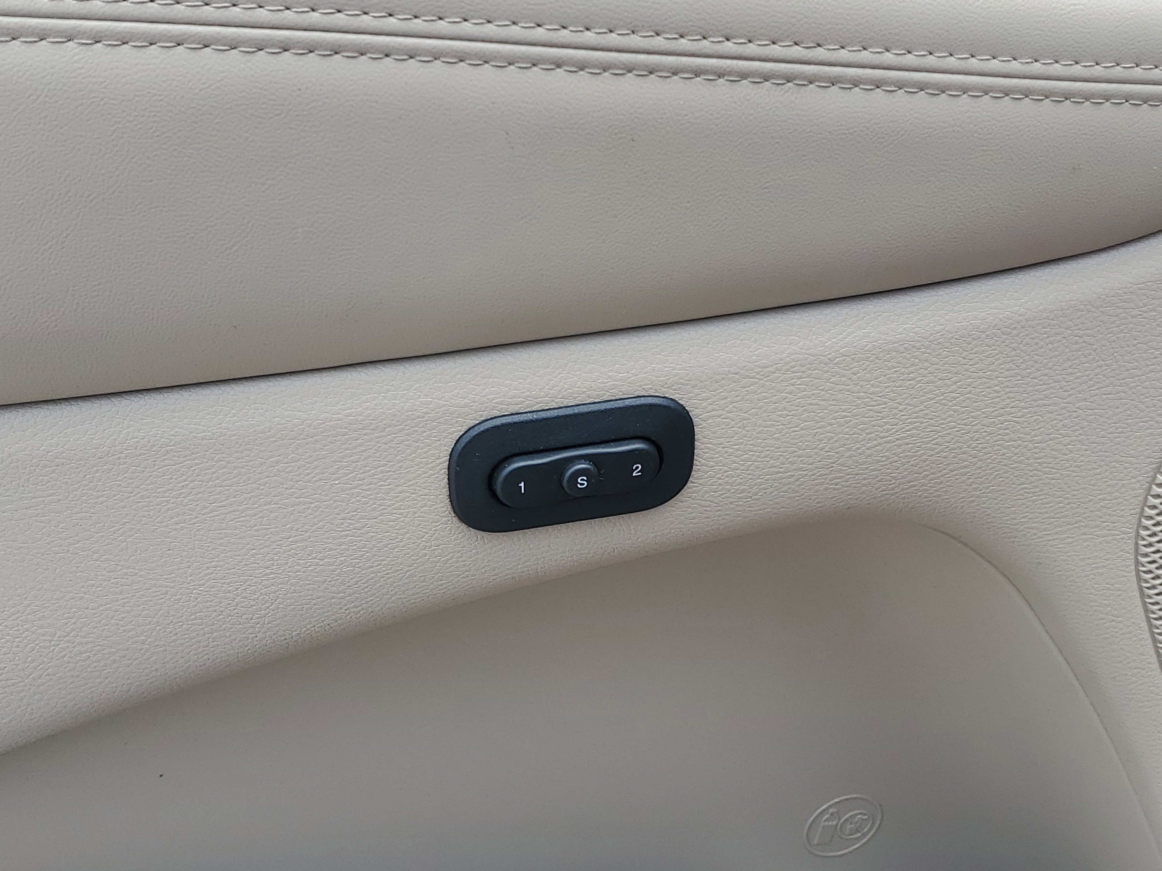 Used 2020 Velvet Red Pearlcoat Jeep Limited image 22
