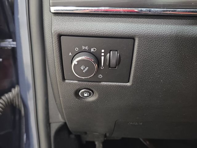 Used 2020 Pacific Blue Clearcoat Jeep Limited image 25