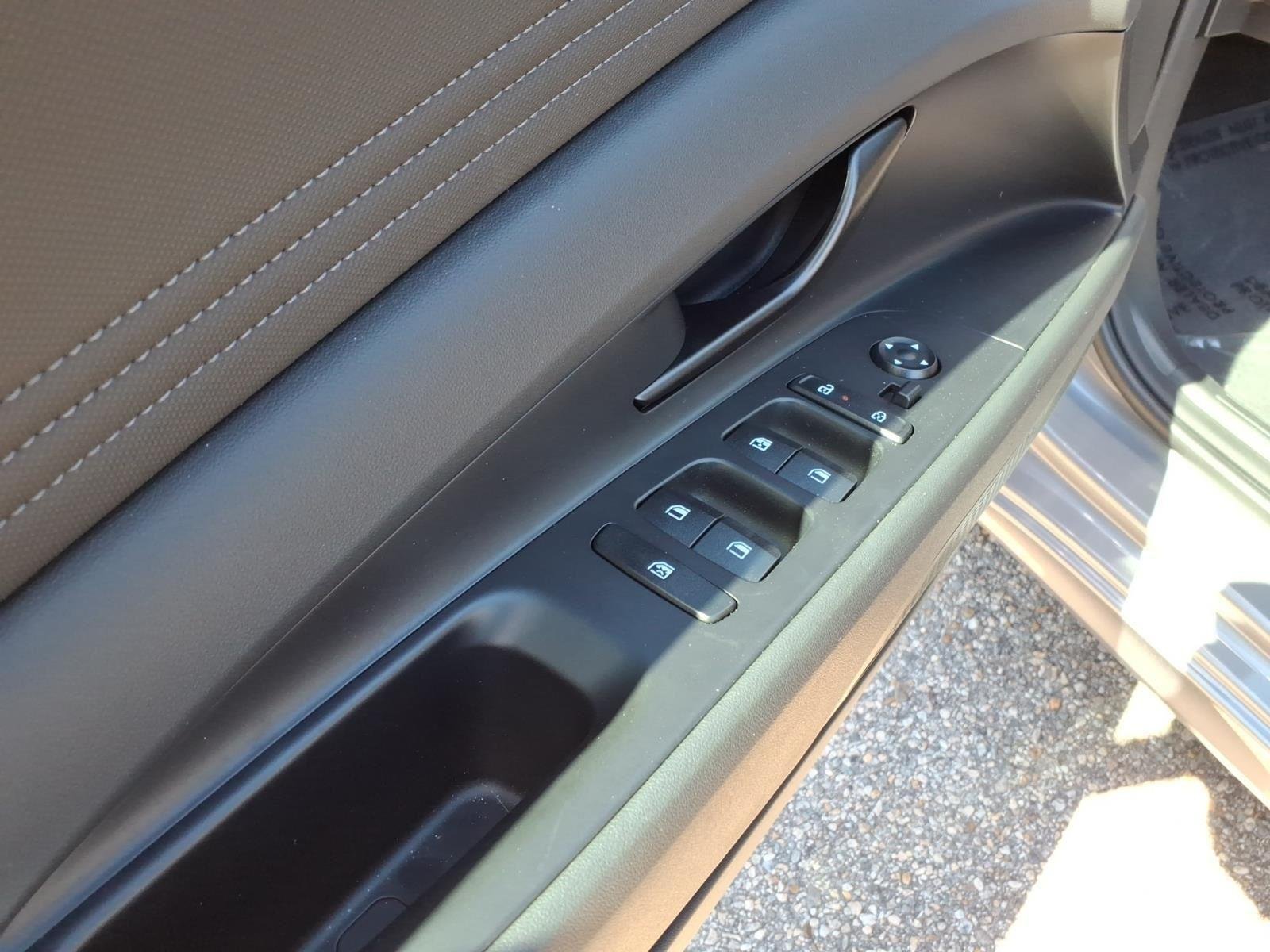 Used 2026 Fluid Metal Hyundai SEL Sport image 13