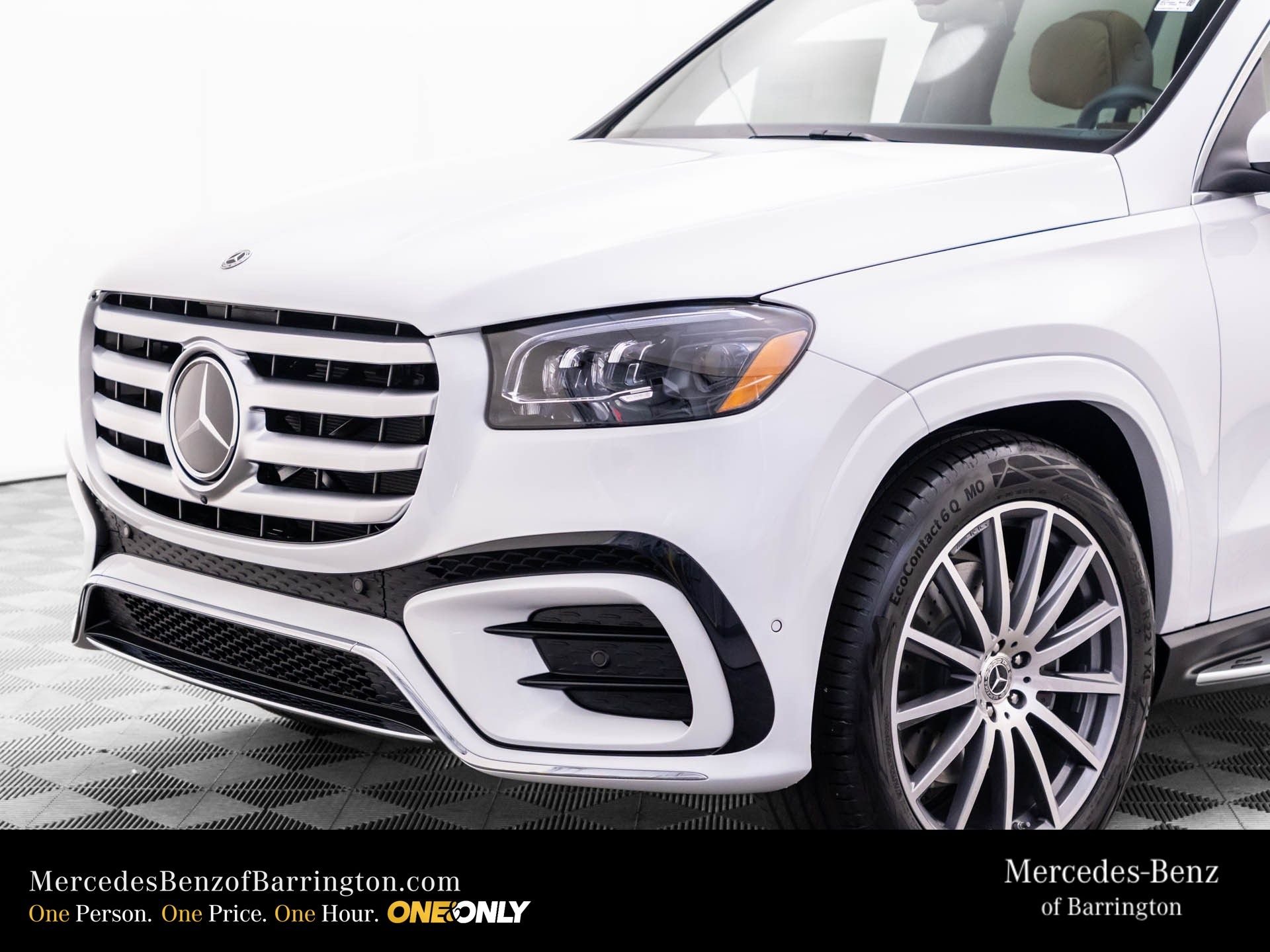 New 2026 MANUFAKTUR Moonlight White Metallic Mercedes-Benz GLS 580 image 39