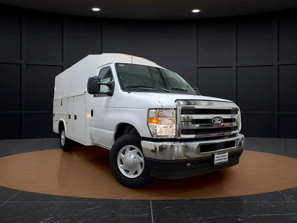 2026 Ford E-Series Cutaway Base