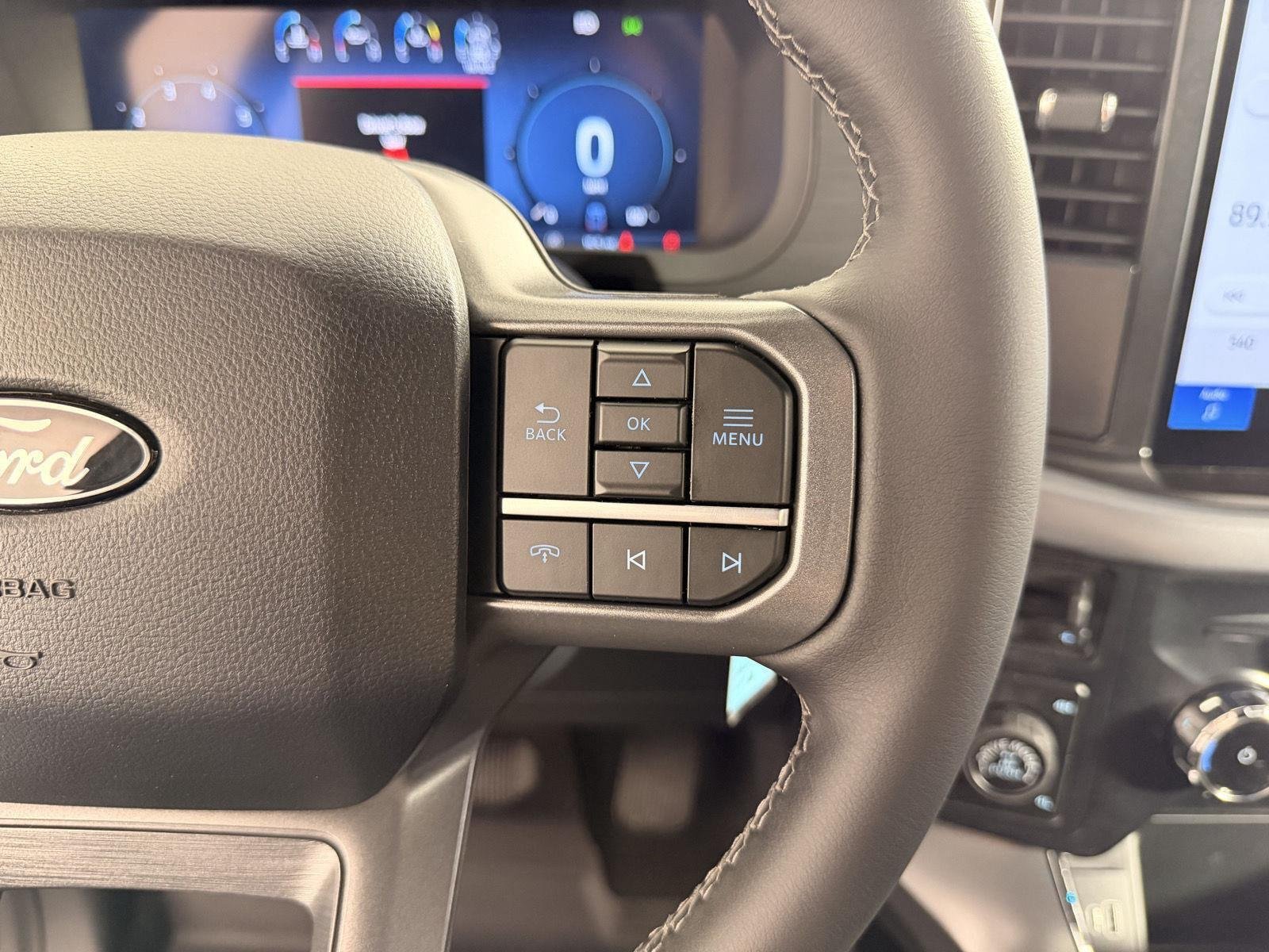 New 2026 Oxford White Ford XLT image 29