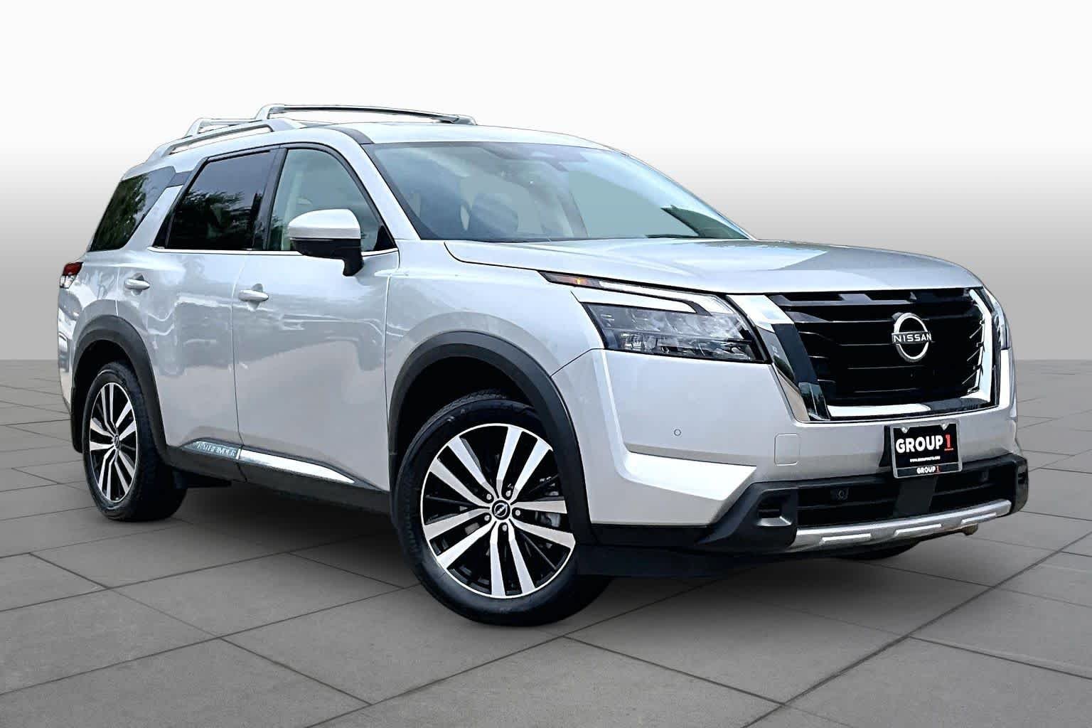 Certified Pre-Owned 2025 Nissan Pathfinder Platinum