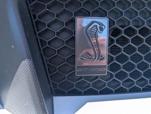Used 2017 Oxford White Ford Shelby GT350 image 11