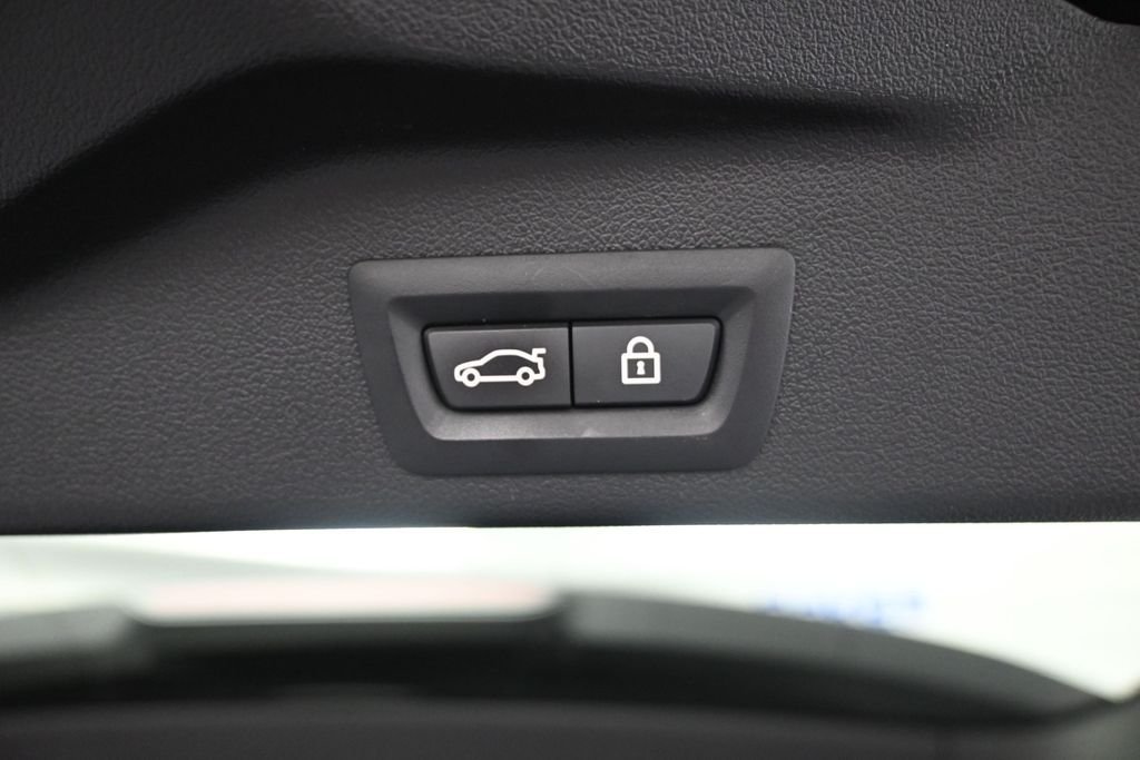 Used 2022 Carbon Black Metallic BMW M50i image 36