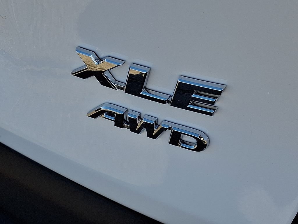 Used 2024 White Toyota XLE image 32