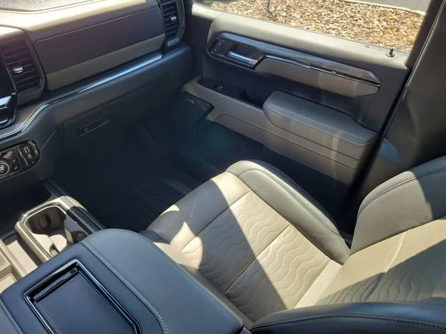 2022 Chevrolet Silverado 1500 ZR2 - Photo 15