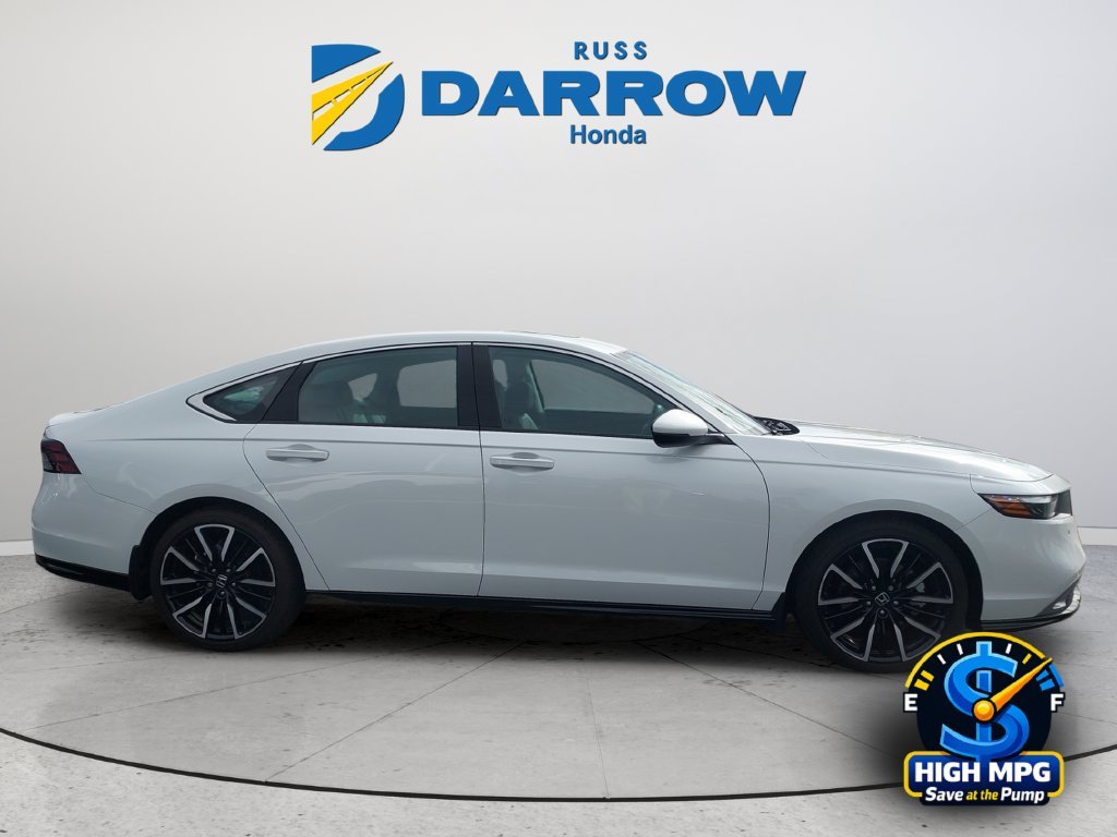 Used 2024 White Honda Touring image 6