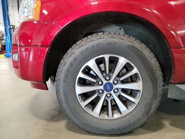 Used 2015 Ruby Red Metallic Ford XLT image 9