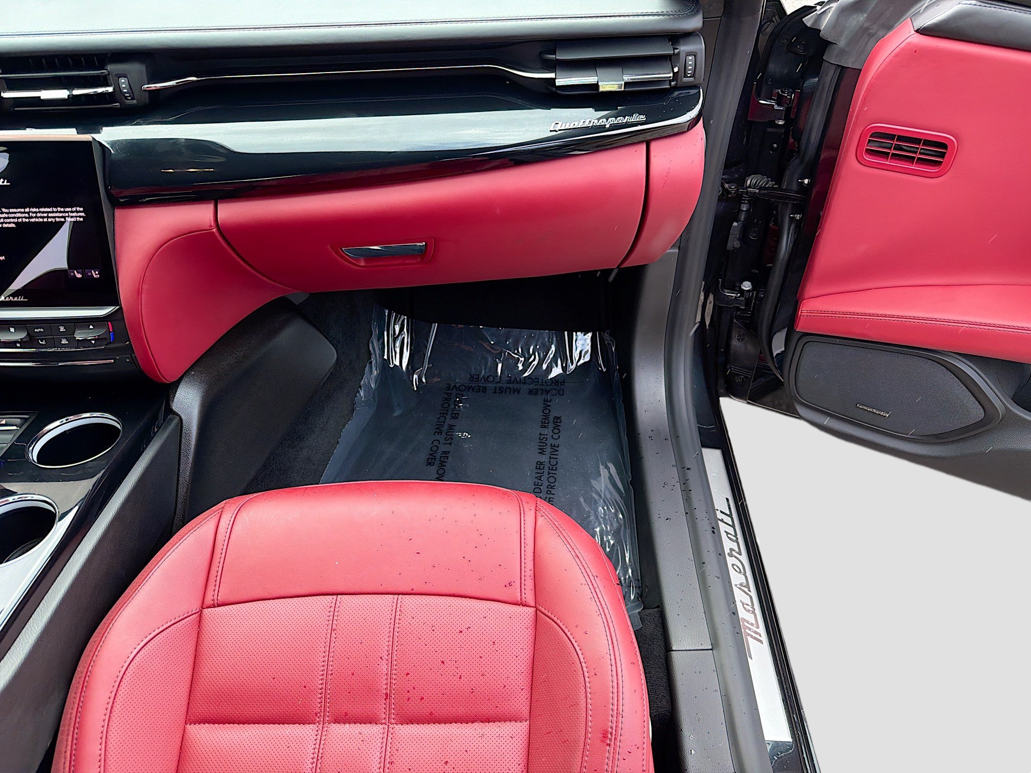 Used 2023 Nero Ribelle Mica Maserati Modena image 17