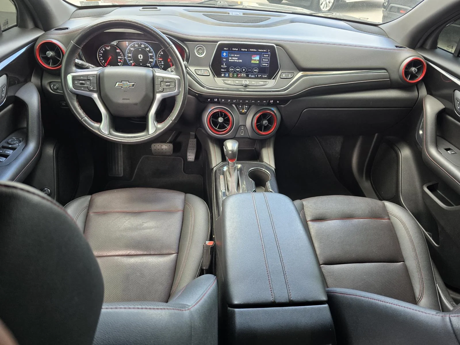Used 2022 BLACK Chevrolet RS image 10