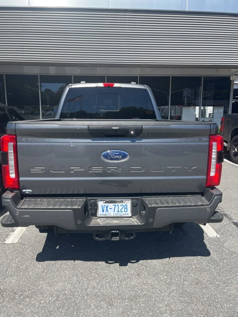 Used 2025 Gray Ford XL image 10