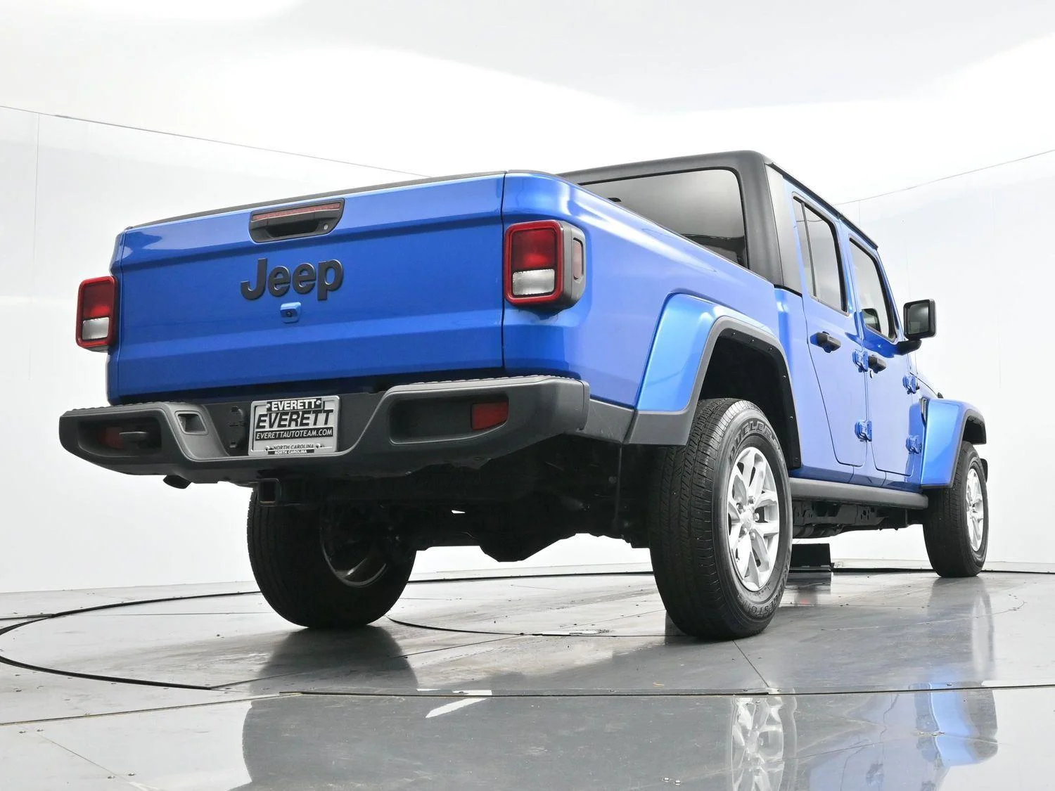 Used 2023 Hydro Blue Pearlcoat Jeep Sport S image 45