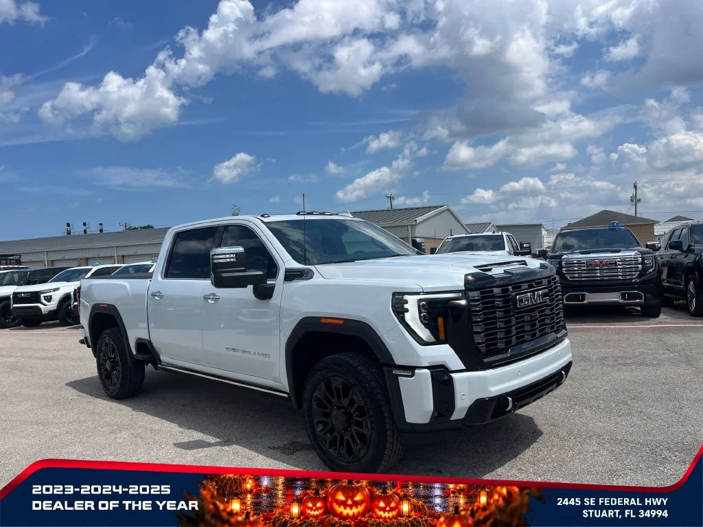 New 2026 Glacier White Tricoat GMC Denali Ultimate image 2