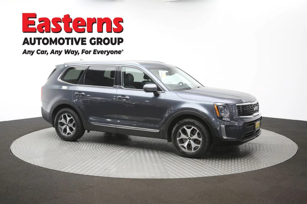 Used 2022 Gray Kia EX image 51
