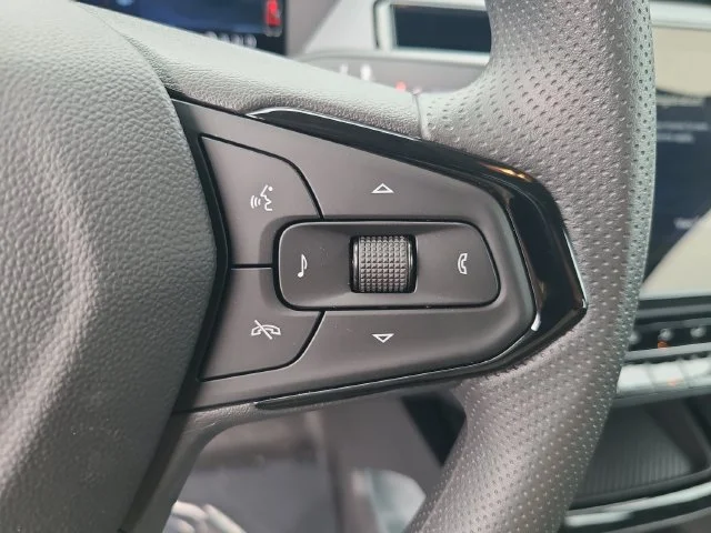New 2027 Mosaic Black Metallic Chevrolet LT image 27